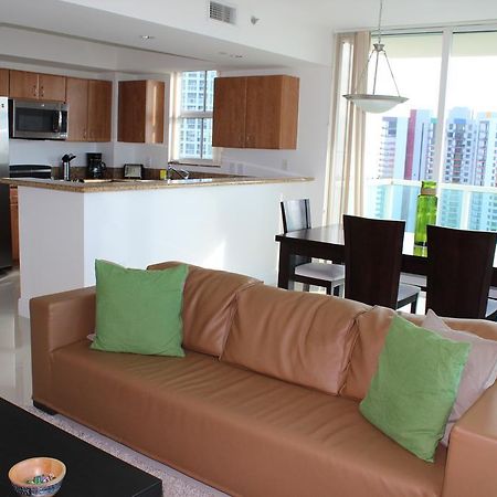 Lyx Suites At One Broadway In Brickell Miami Exterior foto