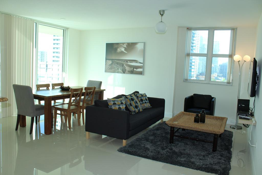 Lyx Suites At One Broadway In Brickell Miami Exterior foto