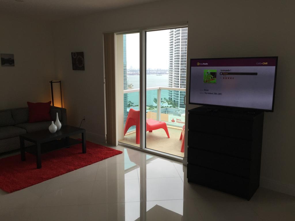 Lyx Suites At One Broadway In Brickell Miami Exterior foto